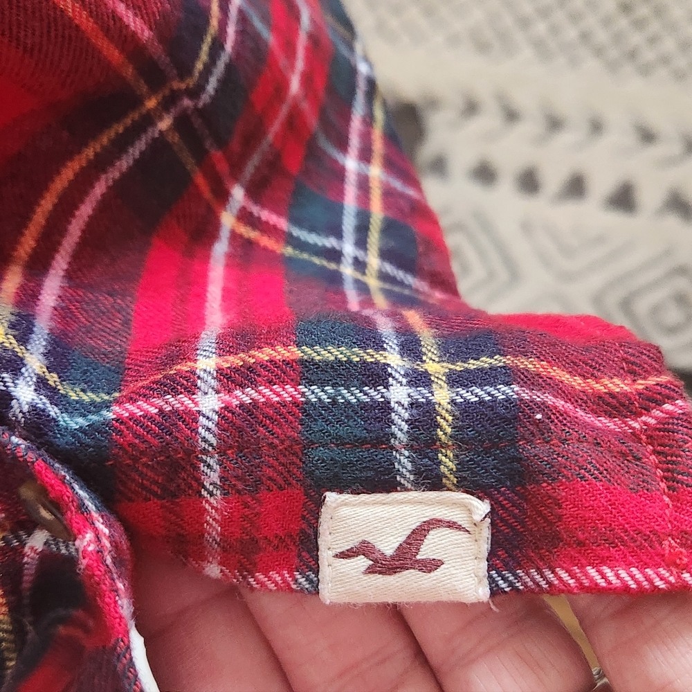Hollister Boyfriend Fit Button Up Flannel Shirt Womens Size XS Red Plaid cozy - Picture 5 of 13
